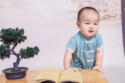 汶上宝宝爱吐奶是什么原因